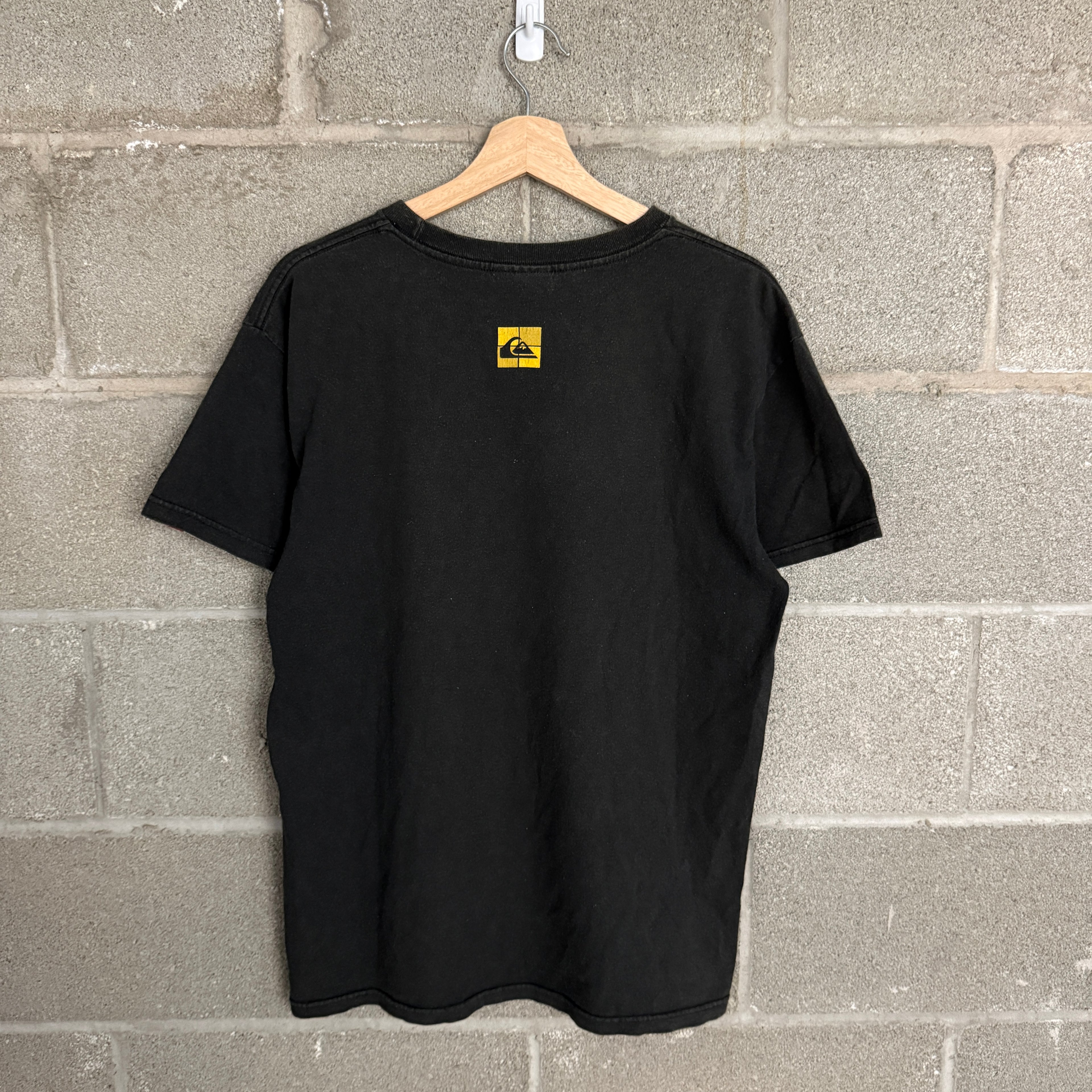 (M) Quiksilver Spellout