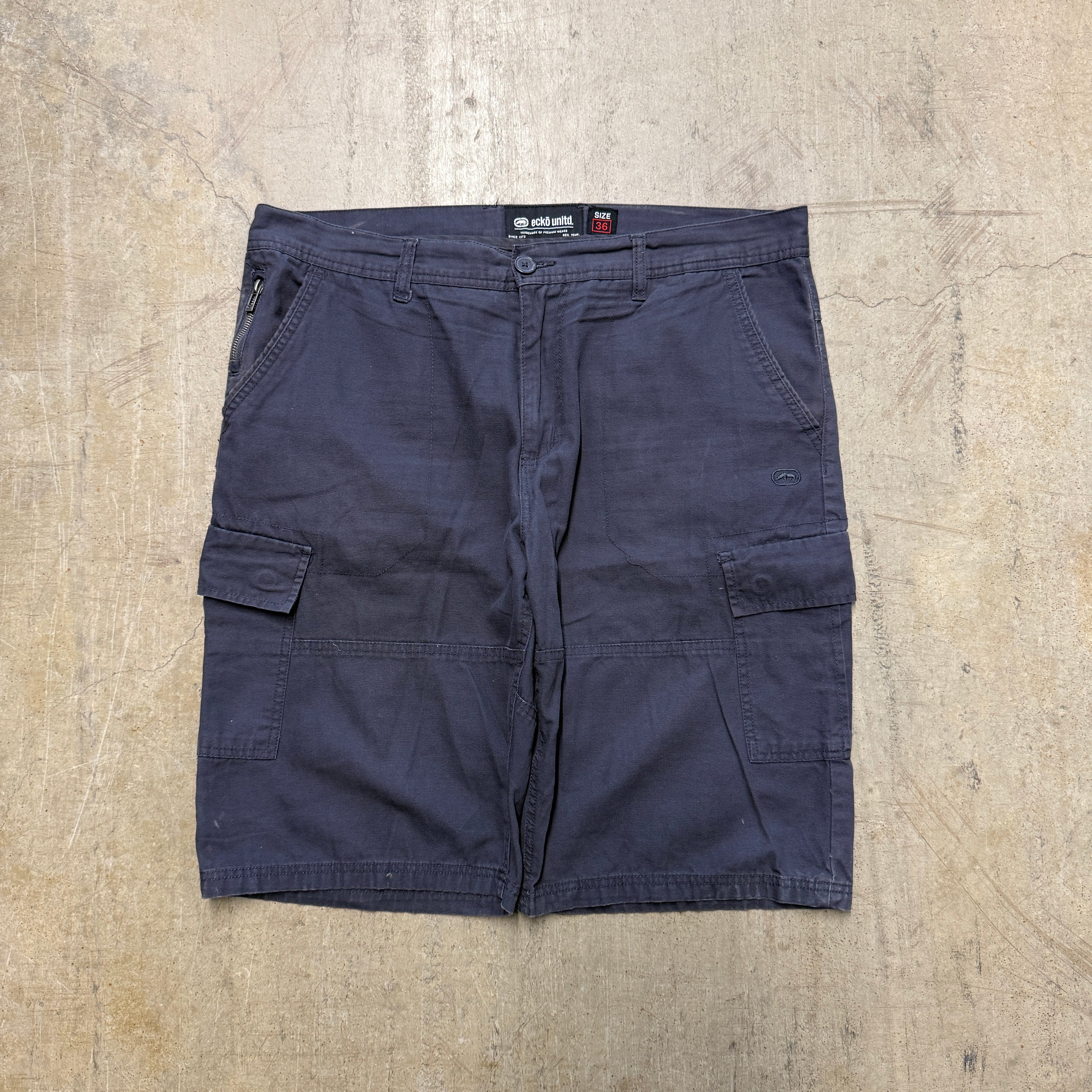 (36) Ecko Unltd Baggy Cargo Shorts